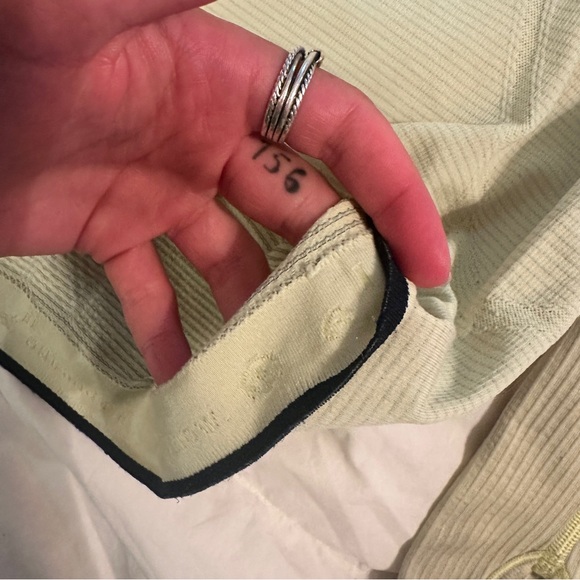 Lululemon Long sleeve swiftly tech - Picture 3 of 6